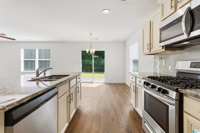 852 HUNTINGTON TRACE, Chelsea, AL 35043