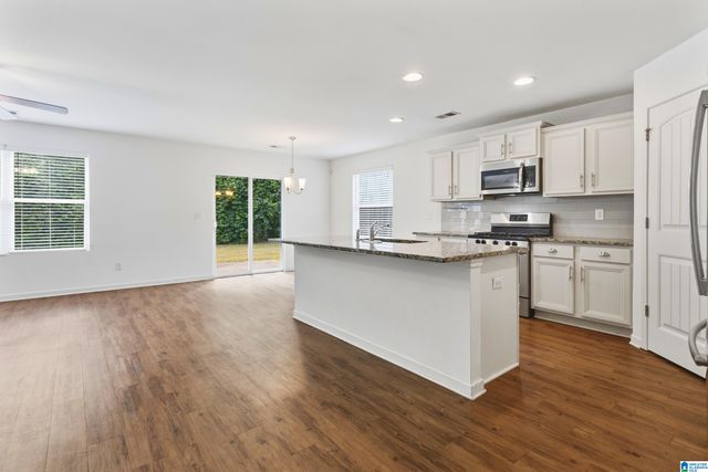852 HUNTINGTON TRACE, Chelsea, AL 35043