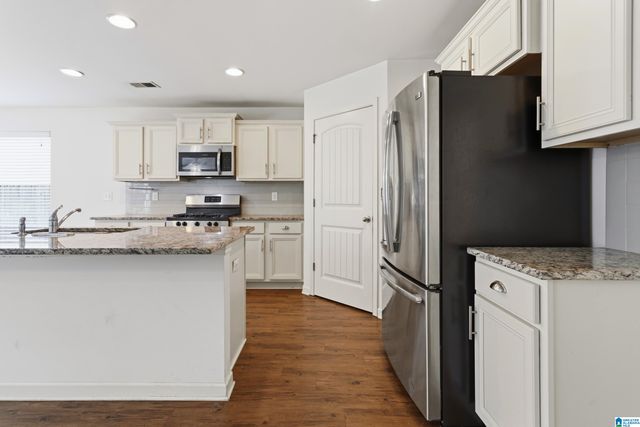852 HUNTINGTON TRACE, Chelsea, AL 35043
