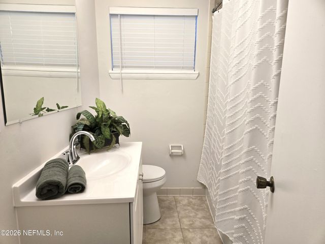 2918 RED OAK Drive, Jacksonville, FL 32277