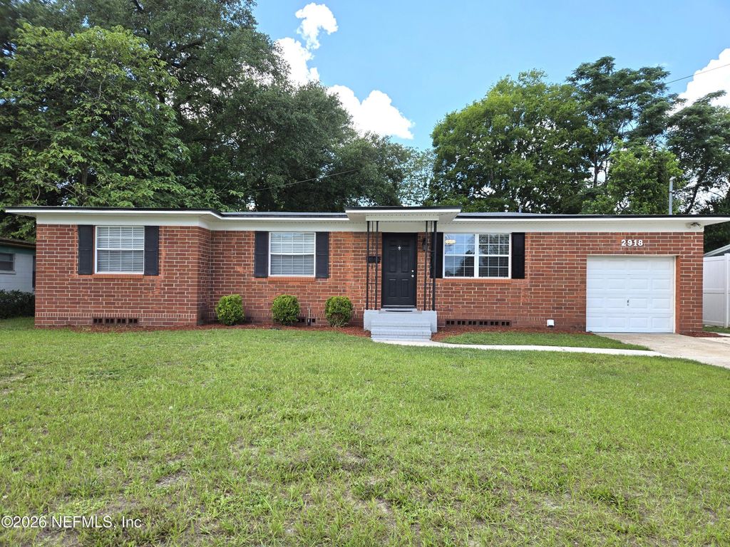 2918 RED OAK Drive, Jacksonville, FL 32277