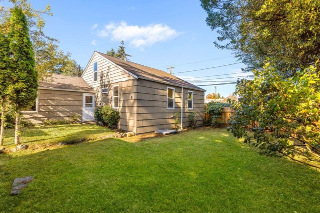 15910 1st Ave NW, Shoreline, WA 98177