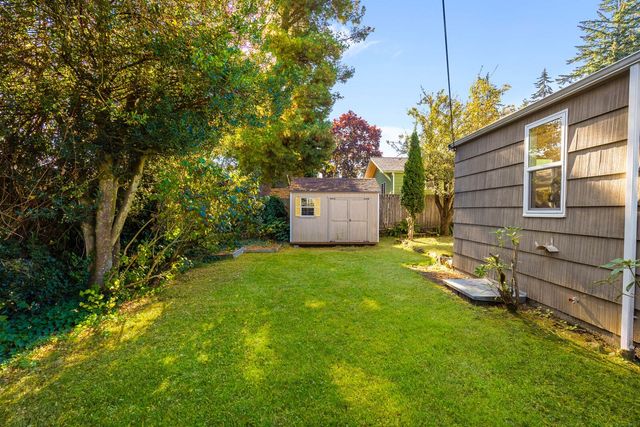 15910 1st Ave NW, Shoreline, WA 98177