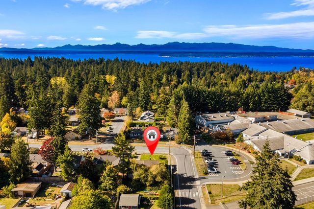 15910 1st Ave NW, Shoreline, WA 98177
