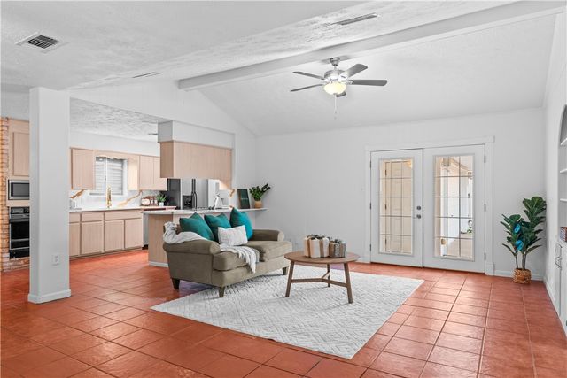 225 Pecos St, Portland, TX 78374