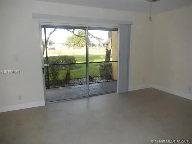 3017 N Oakland Forest Drive 106, Oakland Park, FL 33309