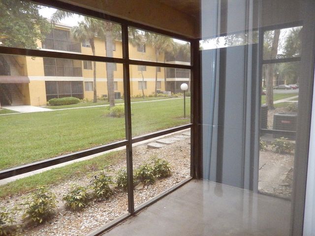 3017 N Oakland Forest Drive 106, Oakland Park, FL 33309