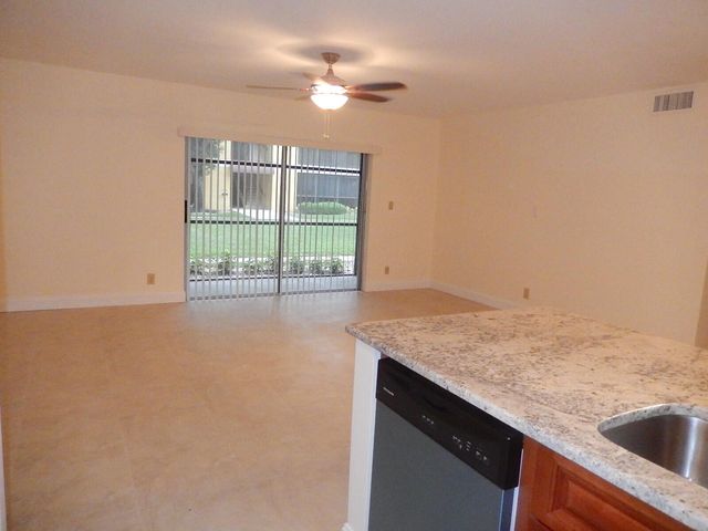 3017 N Oakland Forest Drive 106, Oakland Park, FL 33309