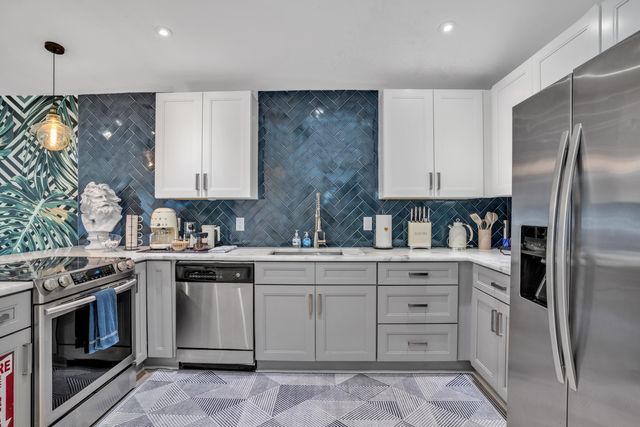 1229 NE 17th Avenue, Fort Lauderdale, FL 33304