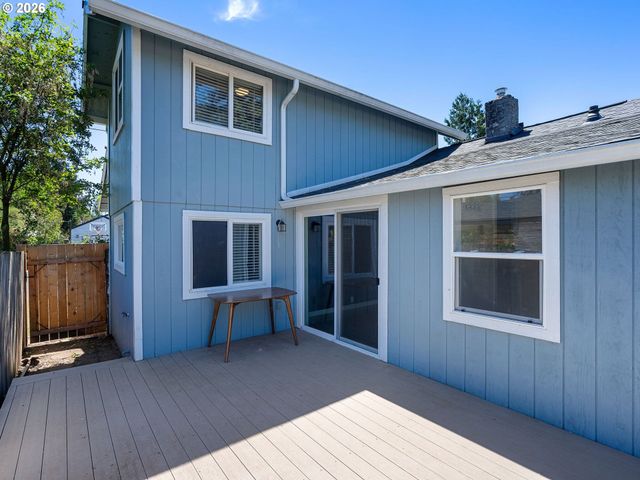 5909 Se CARLTON St, Portland, OR 97206