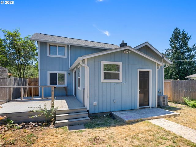 5909 Se CARLTON St, Portland, OR 97206