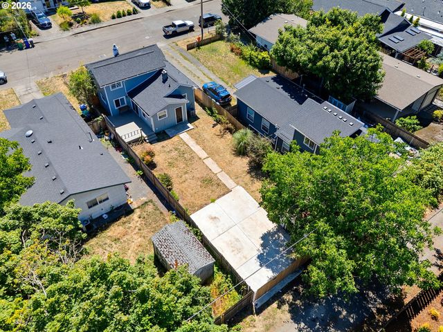 5909 Se CARLTON St, Portland, OR 97206
