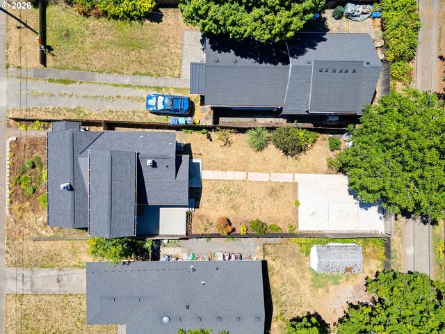 5909 Se CARLTON St, Portland, OR 97206