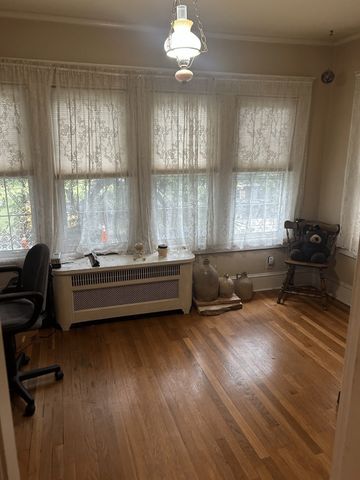 142 Springfield St, Springfield, MA 01107