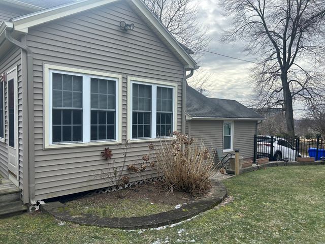 142 Springfield St, Springfield, MA 01107