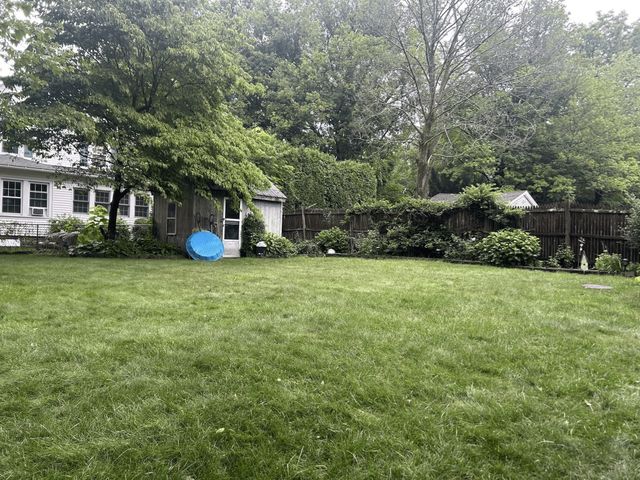 142 Springfield St, Springfield, MA 01107