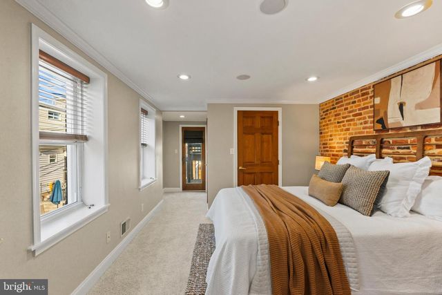 817 S KENWOOD AVE, Baltimore, MD 21224