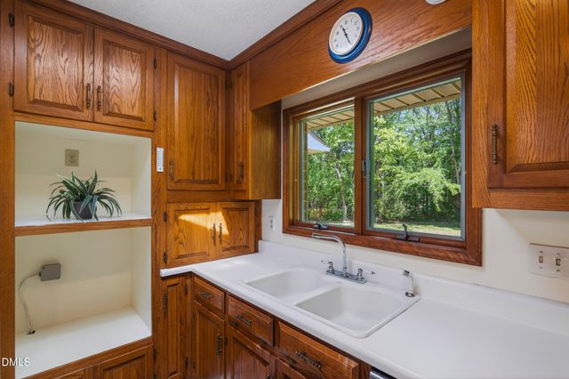 1044 Log Barn Road, Pittsboro, NC 27312