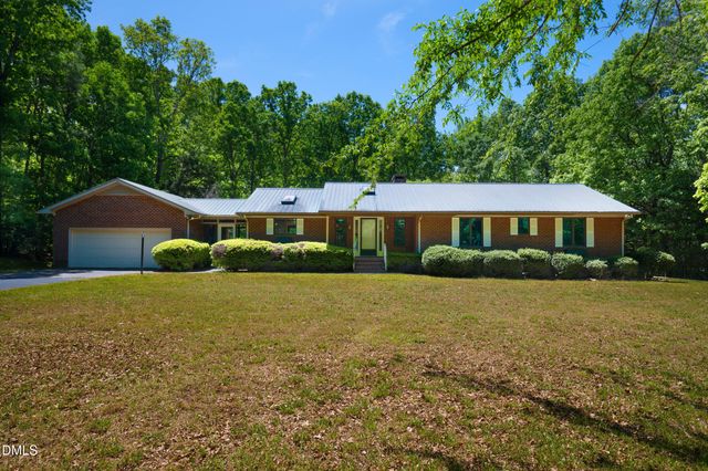 1044 Log Barn Road, Pittsboro, NC 27312