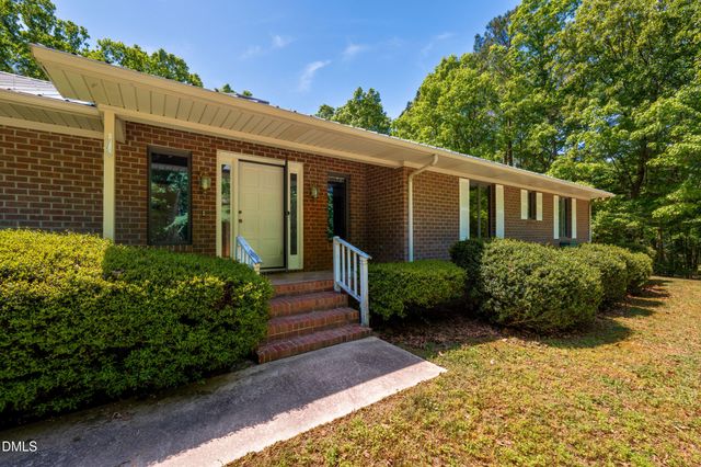 1044 Log Barn Road, Pittsboro, NC 27312