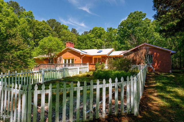 1044 Log Barn Road, Pittsboro, NC 27312