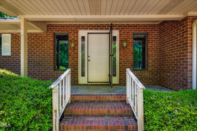 1044 Log Barn Road, Pittsboro, NC 27312