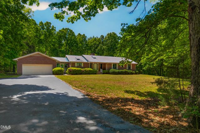 1044 Log Barn Road, Pittsboro, NC 27312