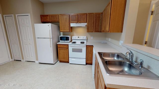 1009 S BANK Way, Fruit Cove, FL 32259