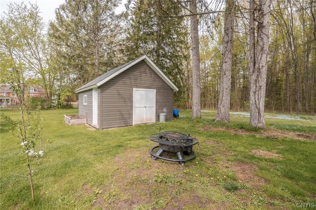 79 East Oneida Street, Lysander, NY 13027