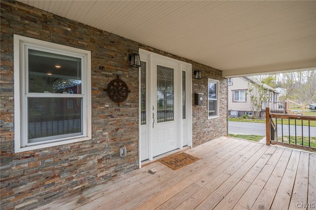 79 East Oneida Street, Lysander, NY 13027