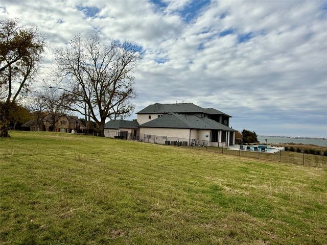 8 Terrabella Lane, Heath, TX 75032
