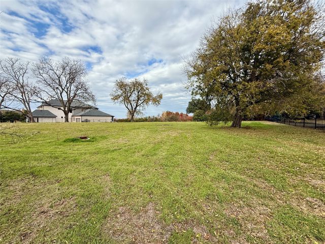 8 Terrabella Lane, Heath, TX 75032
