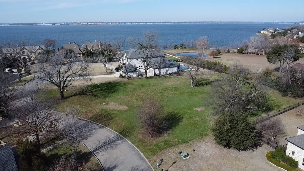 8 Terrabella Lane, Heath, TX 75032