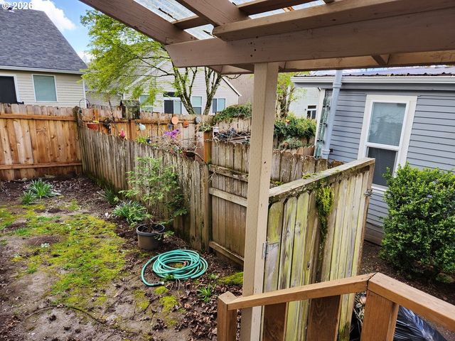 19000 Se BORNSTEDT Rd A2, Sandy, OR 97055