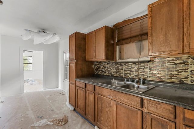 3920 Sayers, Houston, TX 77026