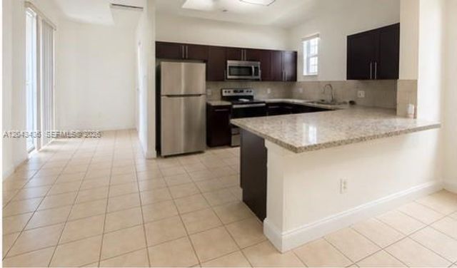 2014 Shoma Dr 173, Royal Palm Beach, FL 33414