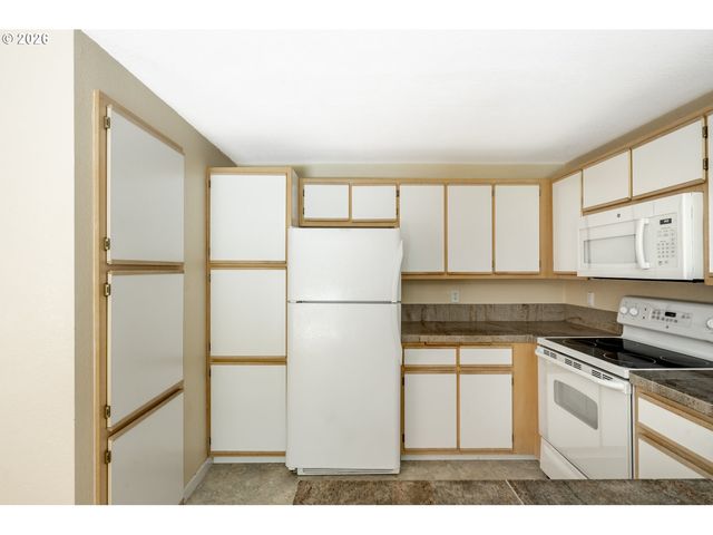 7310 Se THIESSEN Rd, Milwaukie, OR 97267