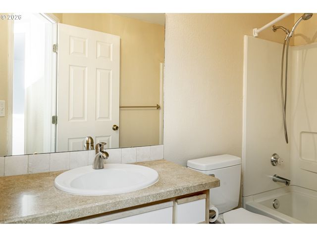 7310 Se THIESSEN Rd, Milwaukie, OR 97267