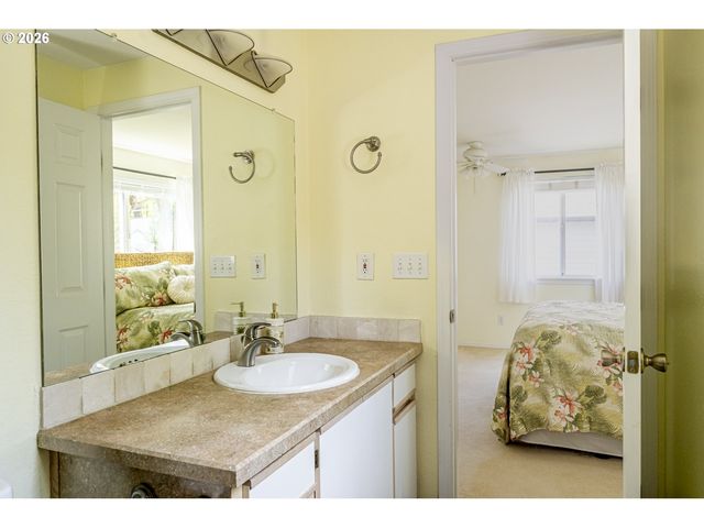 7310 Se THIESSEN Rd, Milwaukie, OR 97267