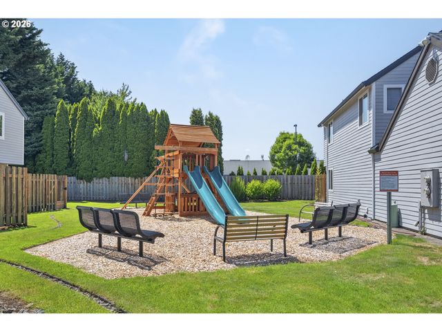 7310 Se THIESSEN Rd, Milwaukie, OR 97267