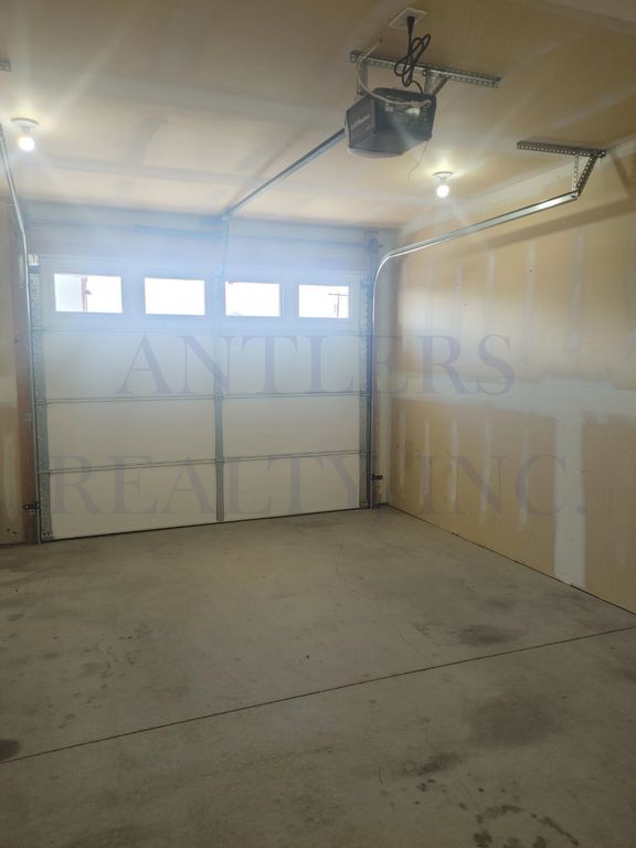 1190 E Adams St, Powell, WY 82435 photo 8