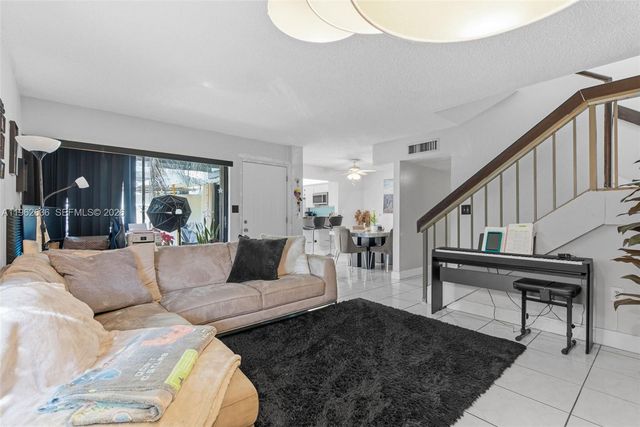 4726 SW 67th Ave F6, Miami, FL 33155