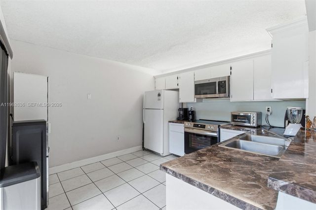 4726 SW 67th Ave F6, Miami, FL 33155