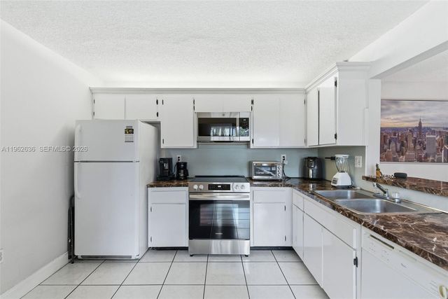 4726 SW 67th Ave F6, Miami, FL 33155