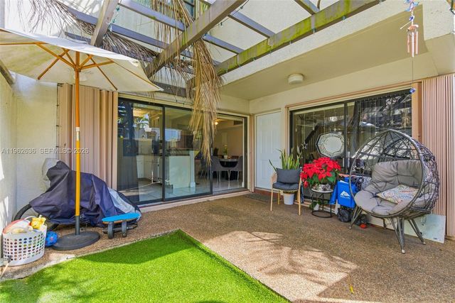 4726 SW 67th Ave F6, Miami, FL 33155