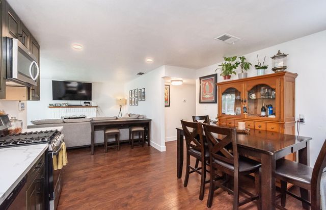 2808 16th Ave, Sacramento, CA 95820
