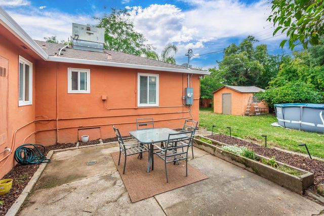 2808 16th Ave, Sacramento, CA 95820