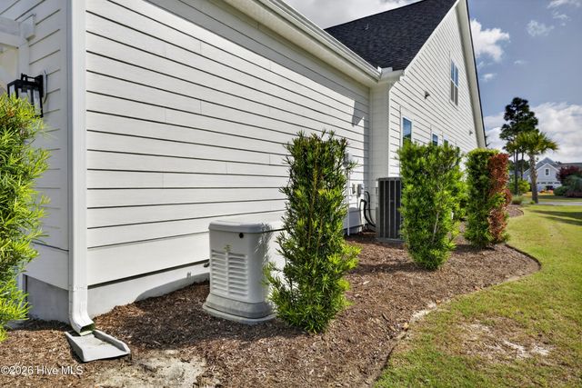 8639 Goldenglow Way NE, Leland, NC 28451