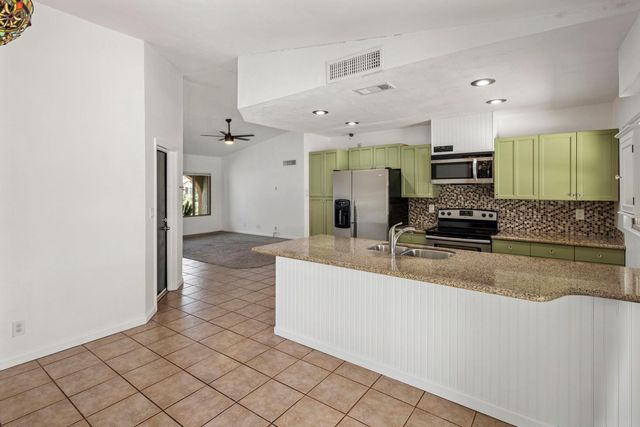 10625 E Becker Lane, Scottsdale, AZ 85259