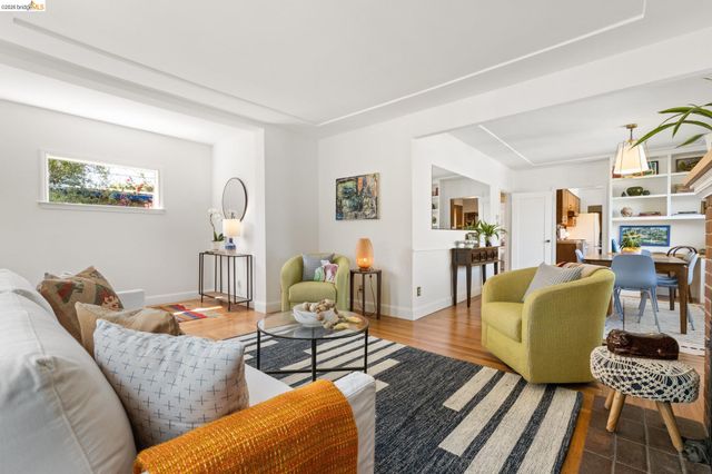 1250 Ocean Ave, Emeryville, CA 94608